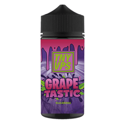 Farbige E-Liquid Flasche in purple und grün mit "TNY VPS" und "Grape Tastic" Label, 10 ml Aroma, für E-Zigaretten.