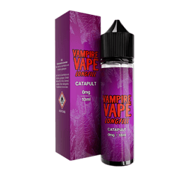 Vampire Vape Longfill Catapult E-Liquid, 10ml Flasche, nicotinefrei, für Vape-Dampfer geeignet, in lila Verpackung mit Warnhinweis.