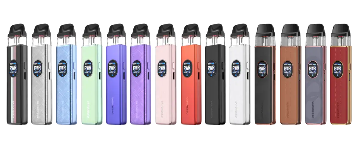 Verschiedene farbige Vape-Devices in einer Reihe, inklusive Schwarz, Silber, Blau, Grün, Lila, Rosa, Rot, Weiß, Braun, Grau und Rot. Hochwertige E-Zigaretten, ideal für Dampfer.